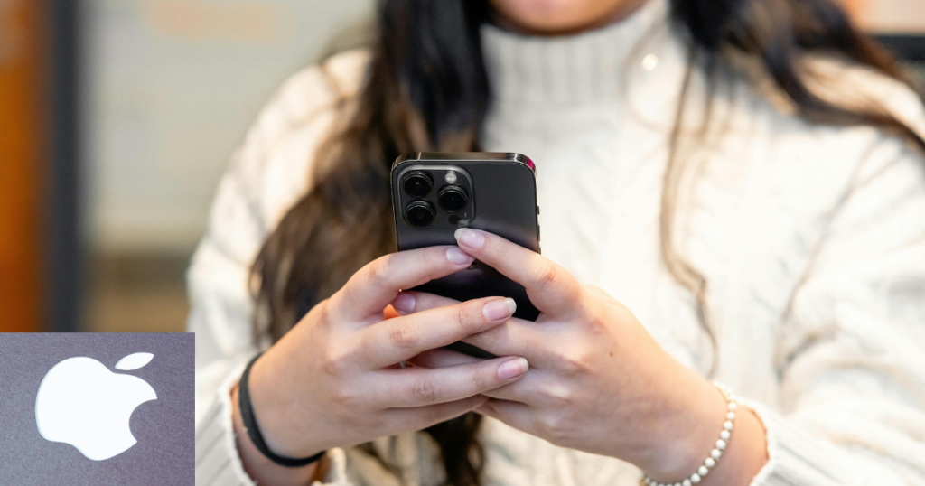 mulher jovem tirando selfie com Iphone