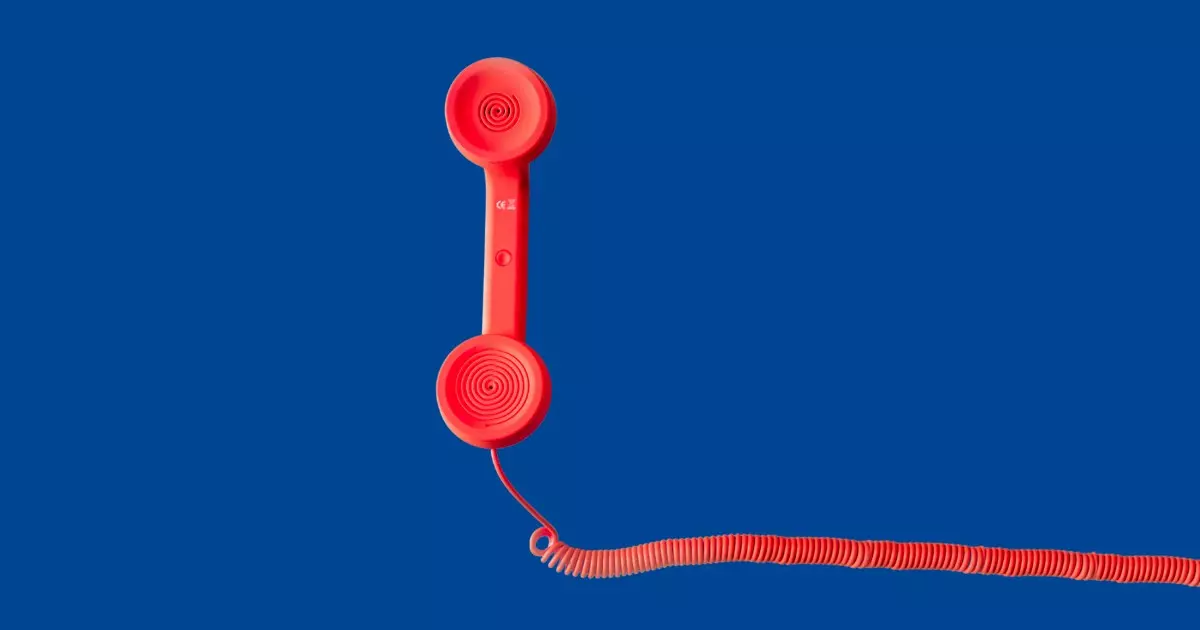 telefone fixo na cor vermelha